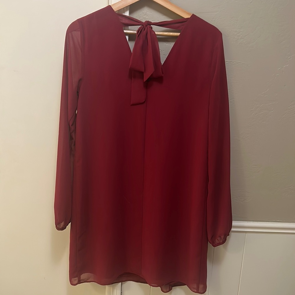 Priced low! 📣 BOGO any closet item equal/less value long sleeve chiffon +jewelry - Picture 8 of 9